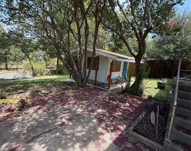 2579 Springvale Drive - Photo Thumbnail 8