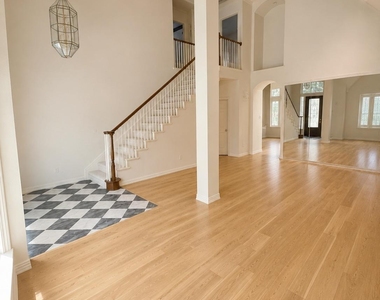 18283 Meandering Way - Photo Thumbnail 7