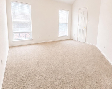 18283 Meandering Way - Photo Thumbnail 15