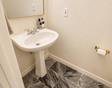 18283 Meandering Way - Photo Thumbnail 11