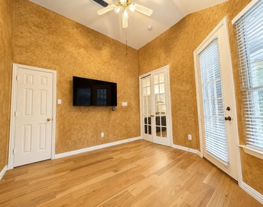 18283 Meandering Way - Photo Thumbnail 17
