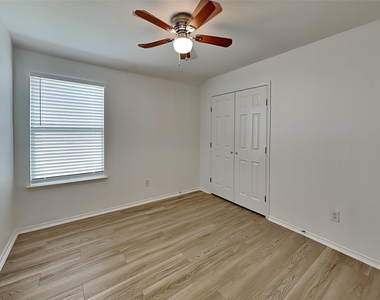 2729 Mountain Lion Drive - Photo Thumbnail 13