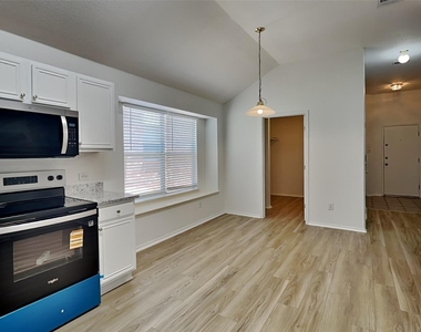 2729 Mountain Lion Drive - Photo Thumbnail 6