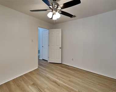 2729 Mountain Lion Drive - Photo Thumbnail 11