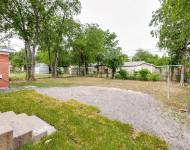 508 Crandle Drive - Photo Thumbnail 12