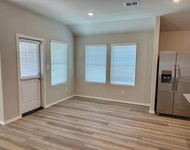 2716 Flowers Drive - Photo Thumbnail 3