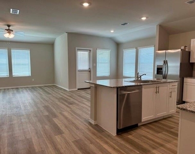 2716 Flowers Drive - Photo Thumbnail 6