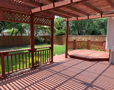 2212 Heatherton Place - Photo Thumbnail 32