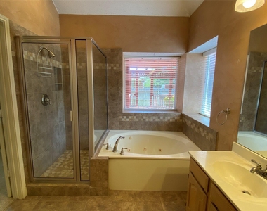 2212 Heatherton Place - Photo Thumbnail 21