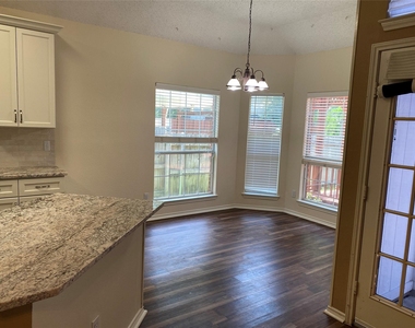 2212 Heatherton Place - Photo Thumbnail 5