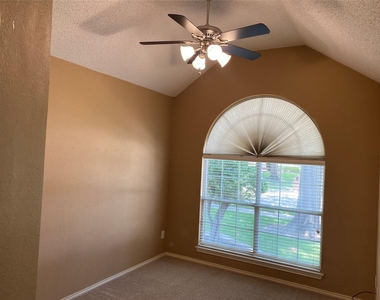 2212 Heatherton Place - Photo Thumbnail 24