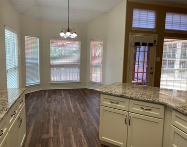 2212 Heatherton Place - Photo Thumbnail 9