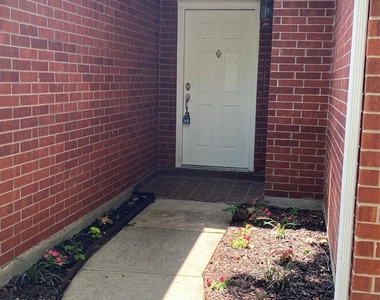 2212 Heatherton Place - Photo Thumbnail 1