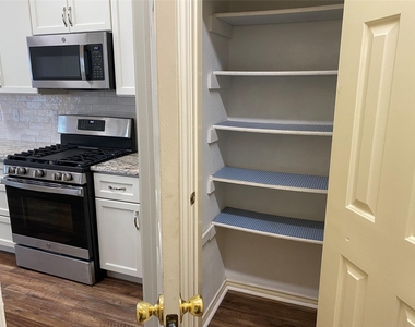 2212 Heatherton Place - Photo Thumbnail 17