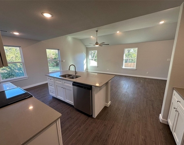 1702 E Powell Avenue - Photo Thumbnail 5