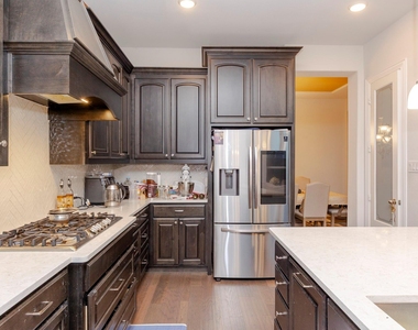 10081 Oxbow Avenue - Photo Thumbnail 20