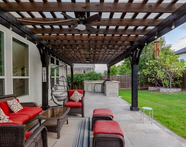 10081 Oxbow Avenue - Photo Thumbnail 24