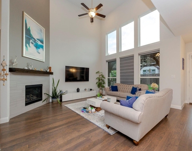 10081 Oxbow Avenue - Photo Thumbnail 10