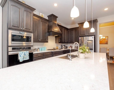 10081 Oxbow Avenue - Photo Thumbnail 19