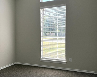 1310 Mcanear Court - Photo Thumbnail 17