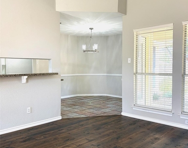 1310 Mcanear Court - Photo Thumbnail 4
