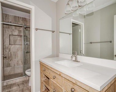 4409 Altamesa Boulevard - Photo Thumbnail 18