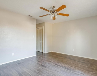 4409 Altamesa Boulevard - Photo Thumbnail 17