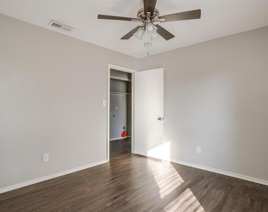 4409 Altamesa Boulevard - Photo Thumbnail 15