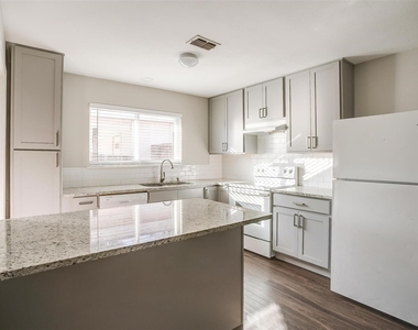 4409 Altamesa Boulevard - Photo Thumbnail 10