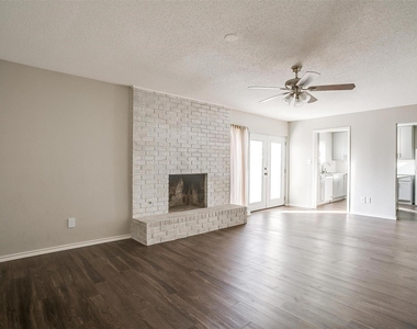 4409 Altamesa Boulevard - Photo Thumbnail 6