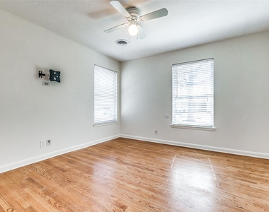 4017 Beechwood Lane - Photo Thumbnail 11
