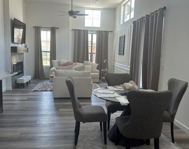 2621 Chablis Drive - Photo Thumbnail 6