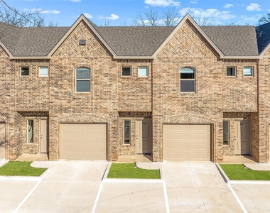 1111 W Vanderbilt - Photo Thumbnail 27