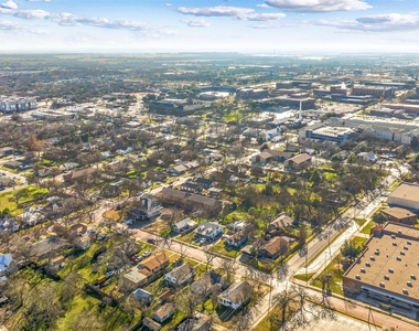 1111 W Vanderbilt - Photo Thumbnail 28