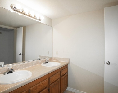 1220 Signal Ridge Place - Photo Thumbnail 13