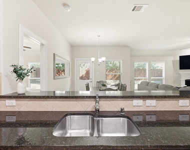 609 Racine Drive - Photo Thumbnail 8