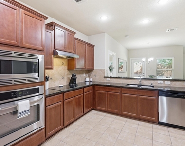 609 Racine Drive - Photo Thumbnail 6