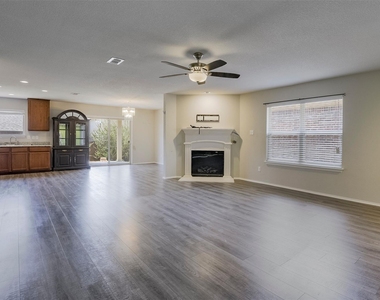 10521 Hartley Lane - Photo Thumbnail 3