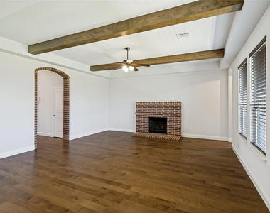 817 Highlands Avenue - Photo Thumbnail 9