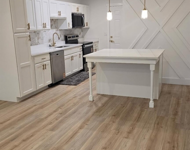 308 Foster Lane - Photo Thumbnail 1