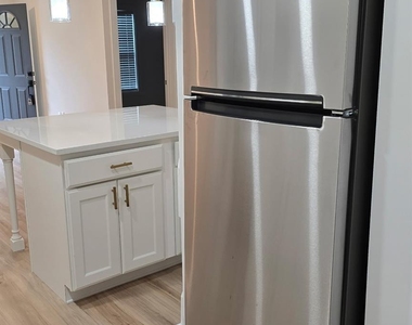 308 Foster Lane - Photo Thumbnail 4