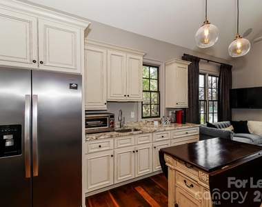 17120 Belle Isle Drive - Photo Thumbnail 5