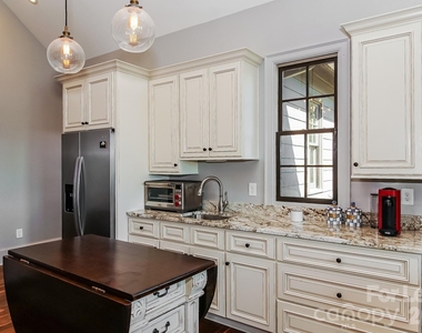 17120 Belle Isle Drive - Photo Thumbnail 6