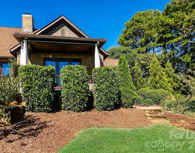 17120 Belle Isle Drive - Photo Thumbnail 12