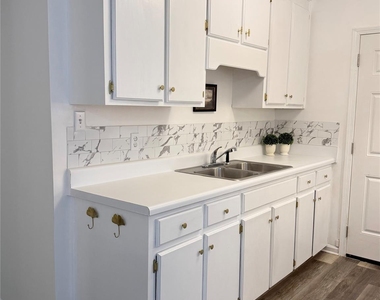 1208 W Walnut Avenue - Photo Thumbnail 1