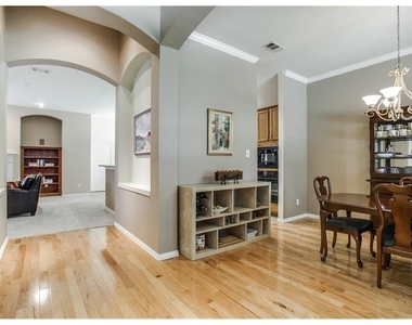 8447 Firewheel Lane - Photo Thumbnail 6