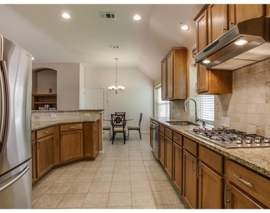 8447 Firewheel Lane - Photo Thumbnail 10