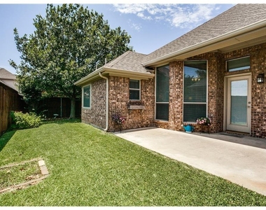 8447 Firewheel Lane - Photo Thumbnail 23