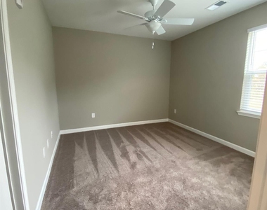 130 Water Drive - Photo Thumbnail 18