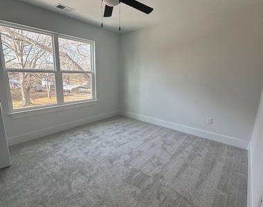 1226 4th Street Lane Ne - Photo Thumbnail 2